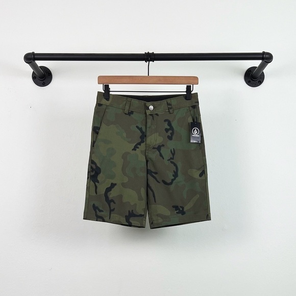 NWT Volcom Vmonty Stretch Camo Chino Shorts - Picture 3 of 7